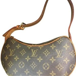 Louis Vuitton Croissant